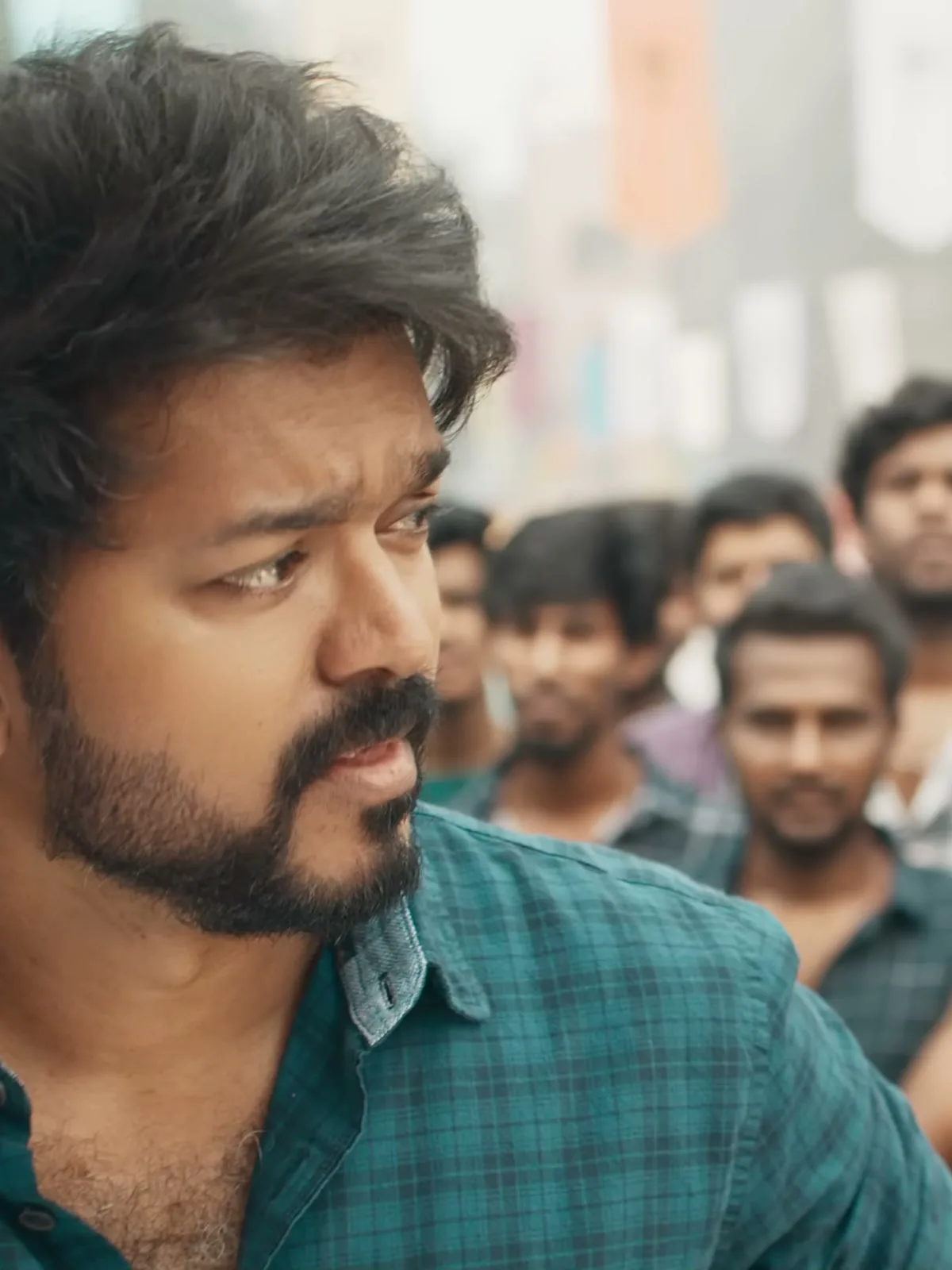 Vijay — Close on the collar: this is the only distance at which the check resolves at all