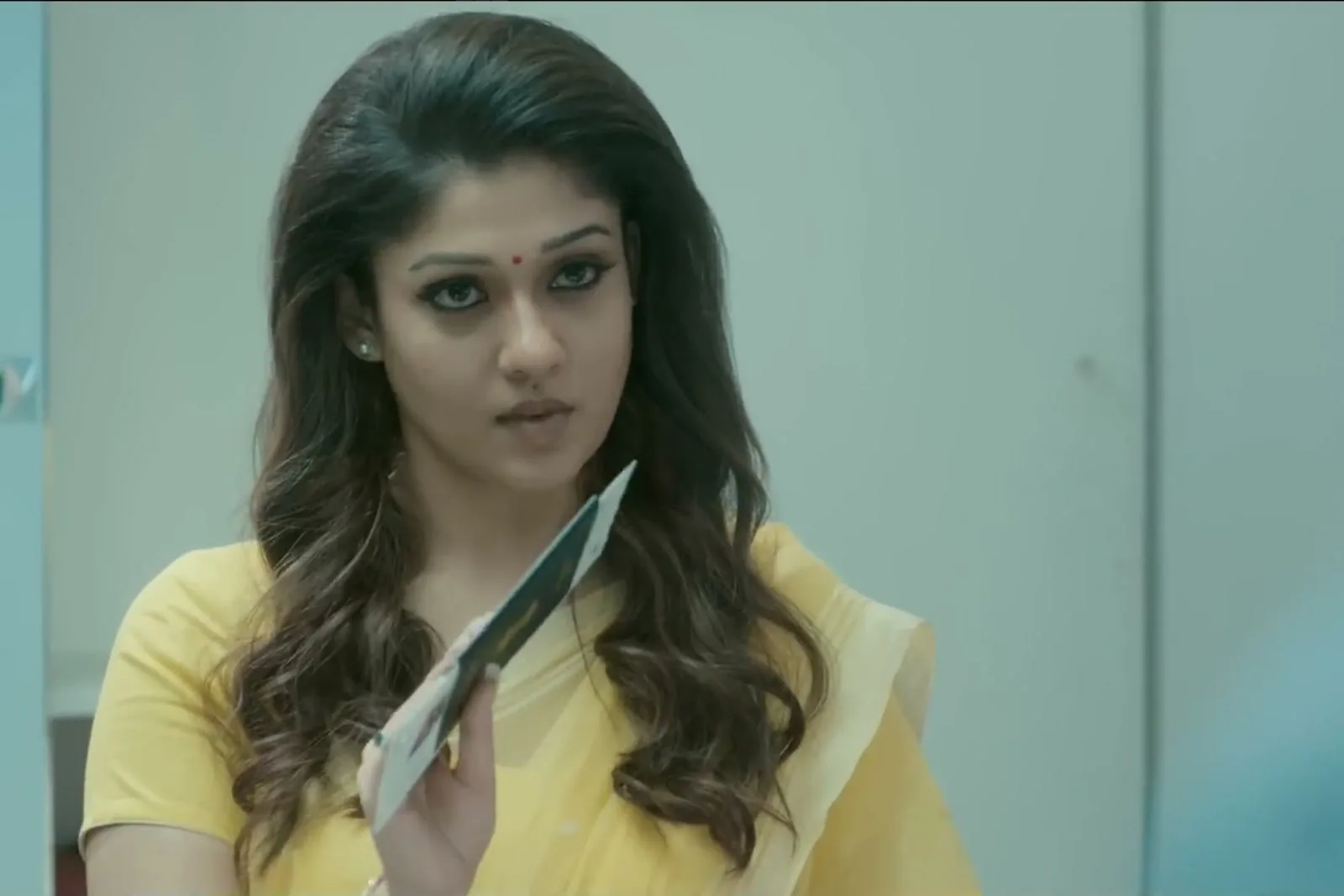 Nayanthara — Front on, in daylight: the blouse neckline and the sleeve length