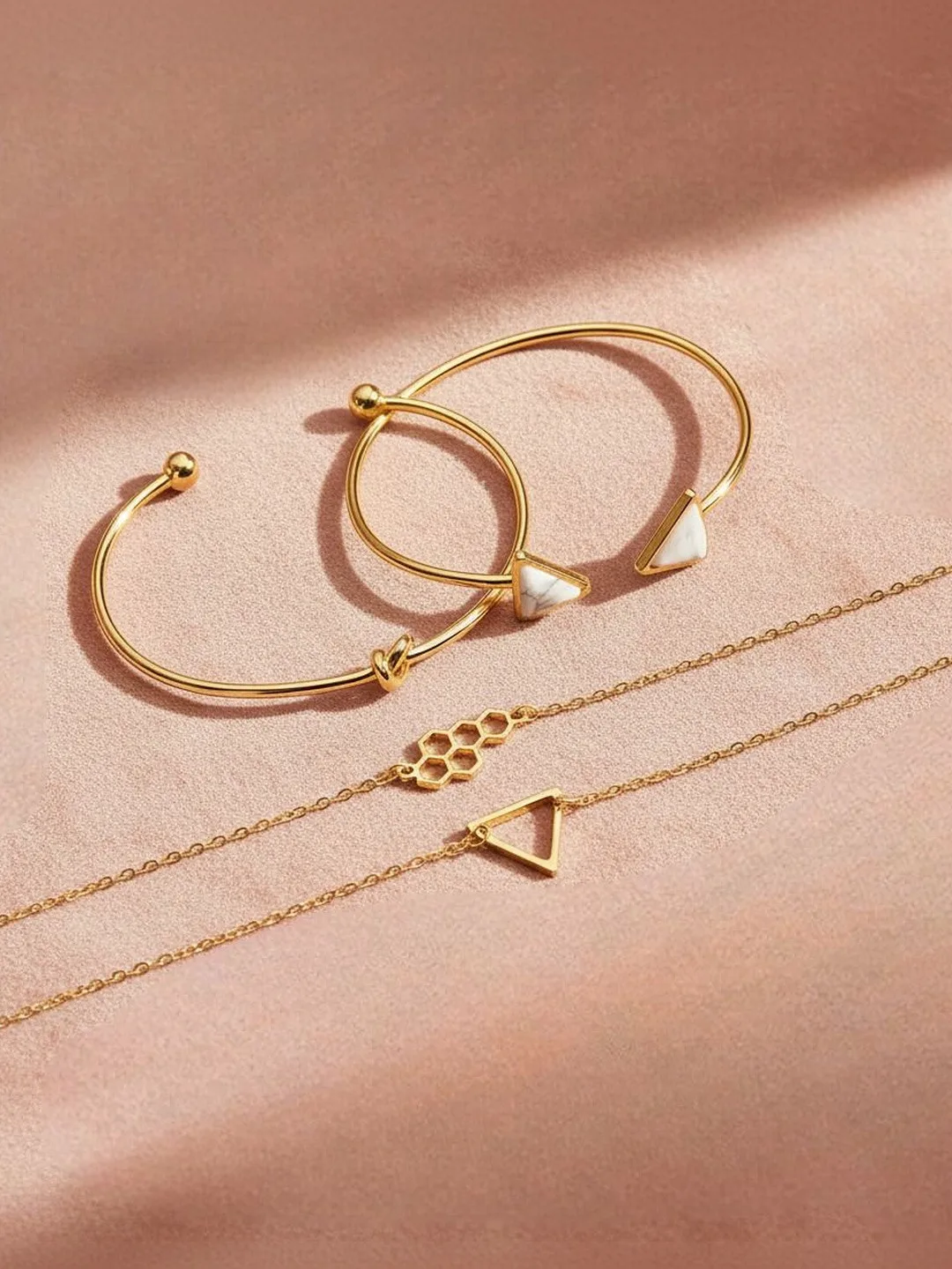 DressBerry Thin gold-plated bracelet set