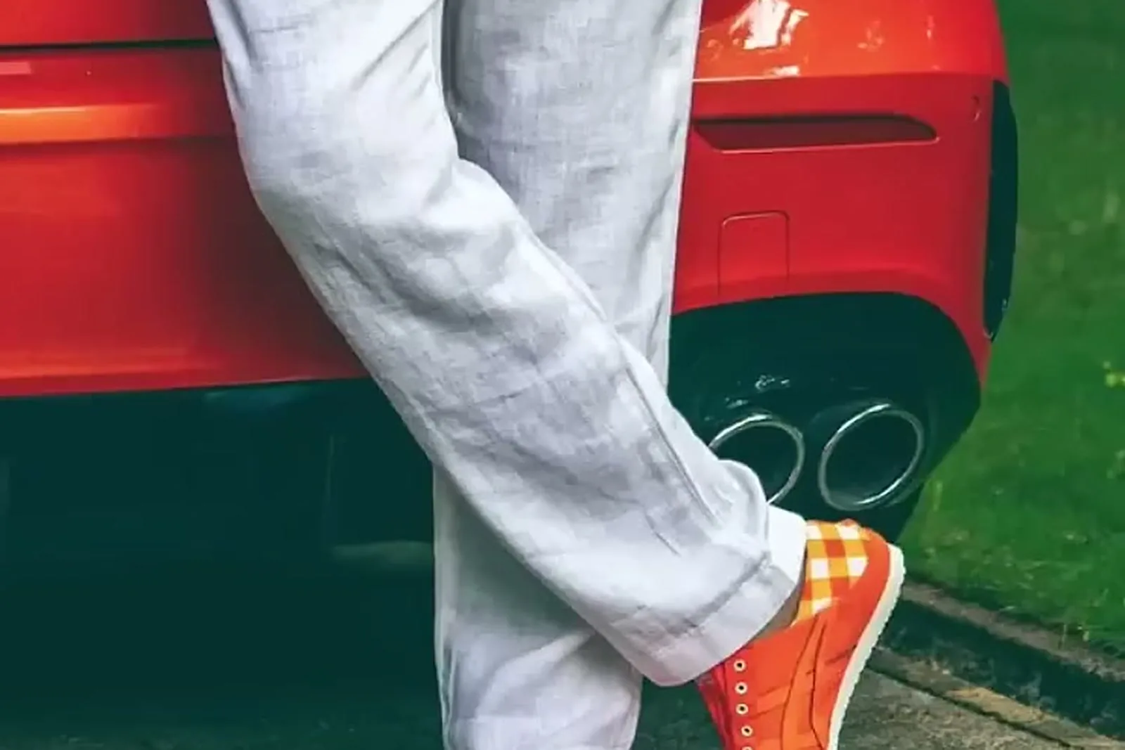 Mammootty — How loosely the linen falls through the leg