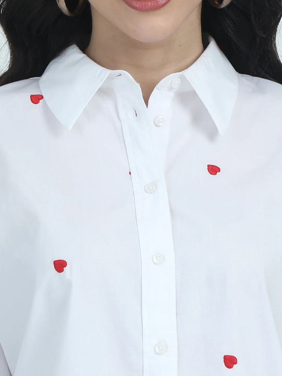 GLAM & CHIQUE Heart-embroidered oversized shirt