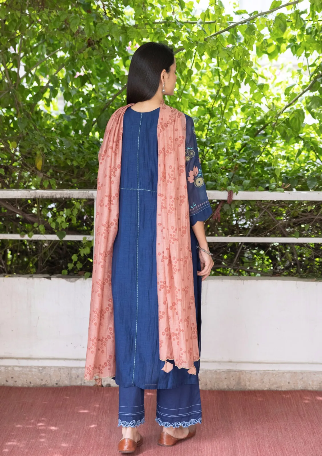Vaayu Ink Floral Applique kurta set