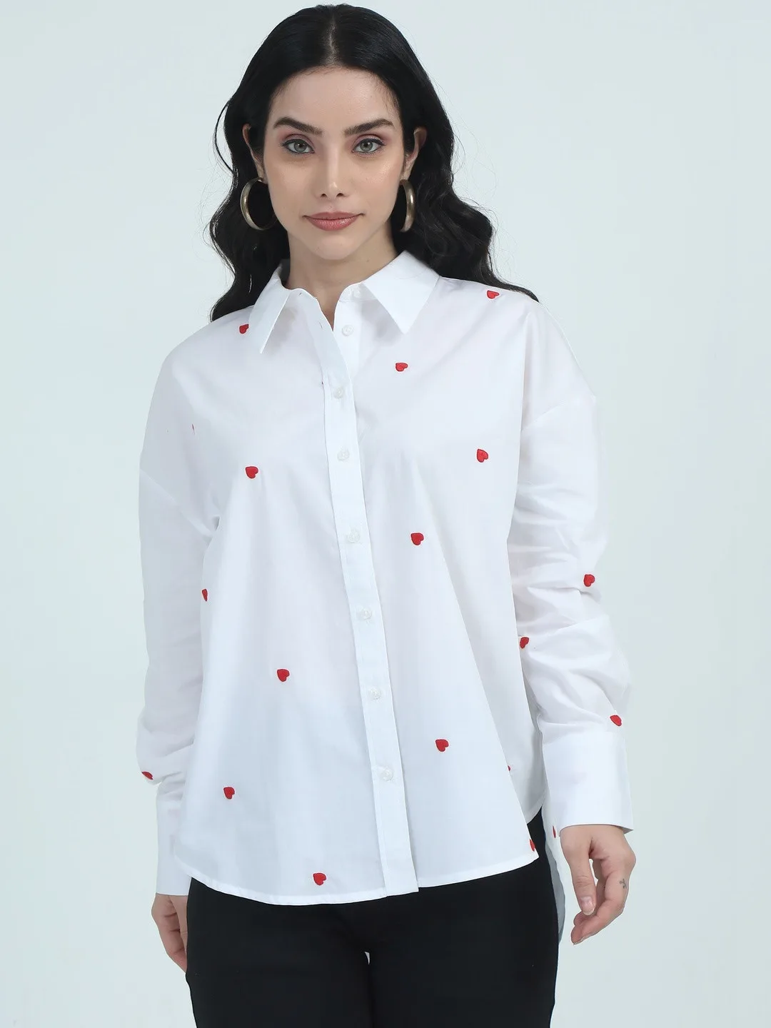 GLAM & CHIQUE Heart-embroidered oversized shirt