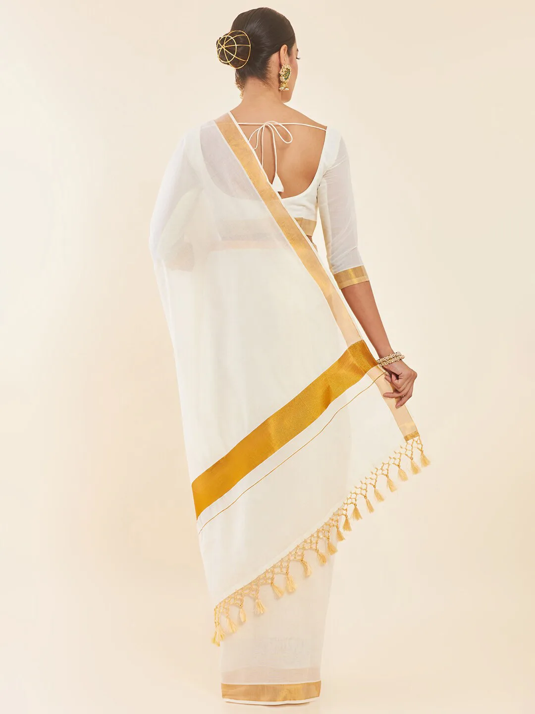 Soch Our pick — Soch off-white and gold zari pure cotton kasavu saree