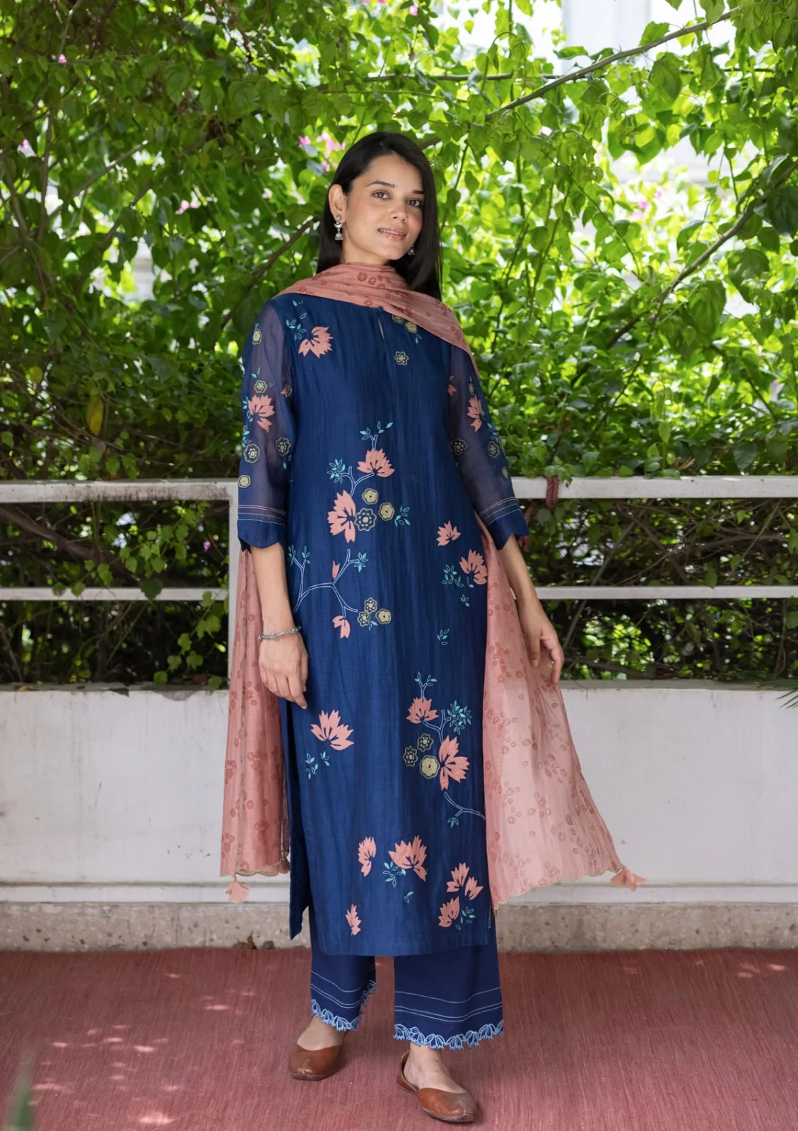 Vaayu Ink Floral Applique kurta set